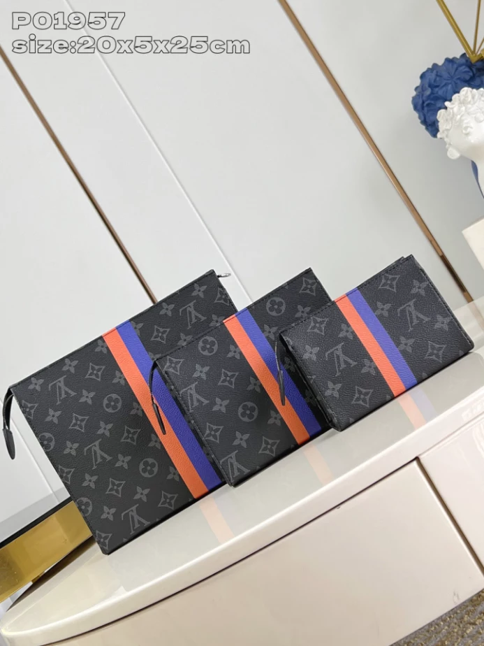 TRIO TOILET POUCH MON MONOGRAM P01957 – LW383