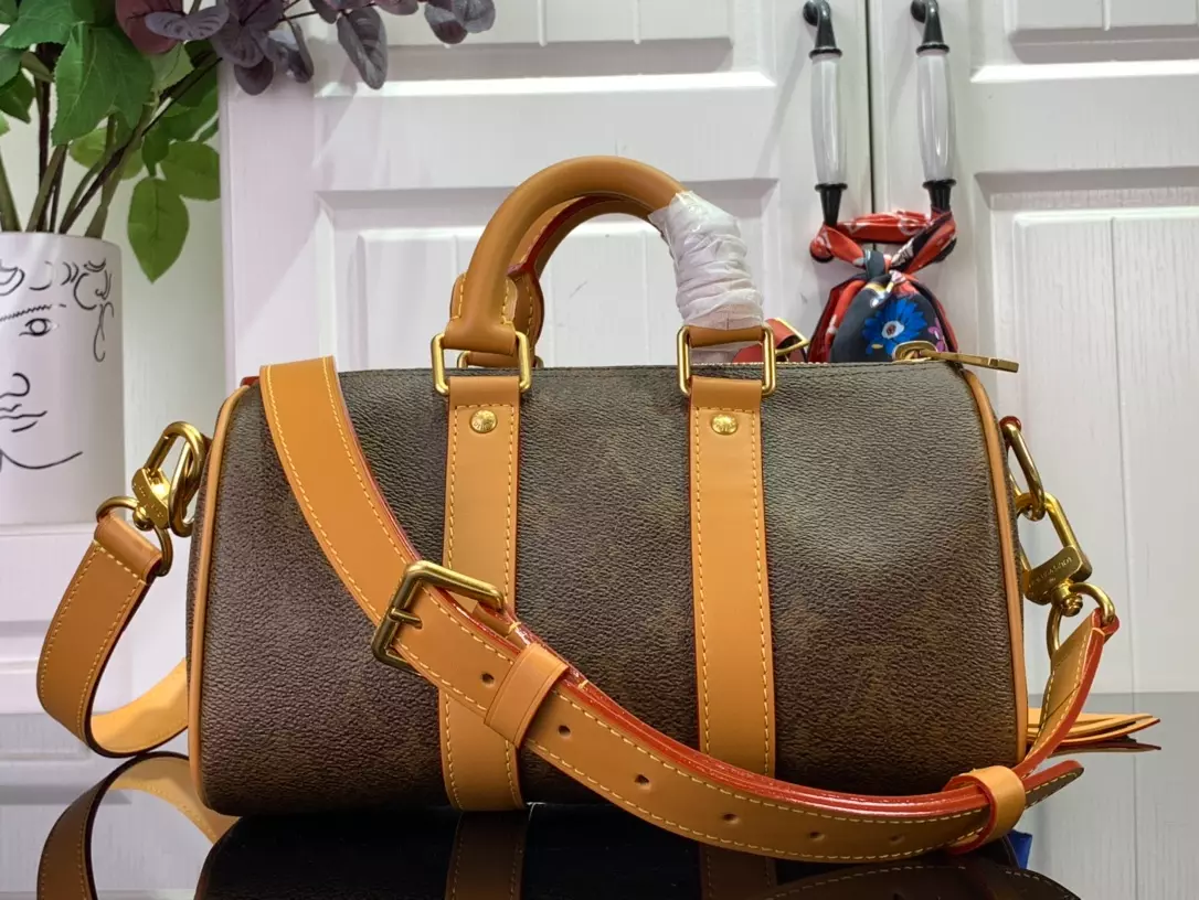 Louis Vuitton Keepall Bandoulière 25 – LW201