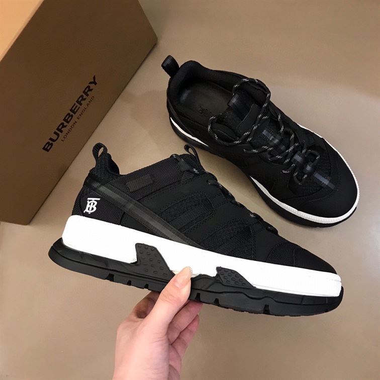 BURBERRY UNION SNEAKERS – BBR017