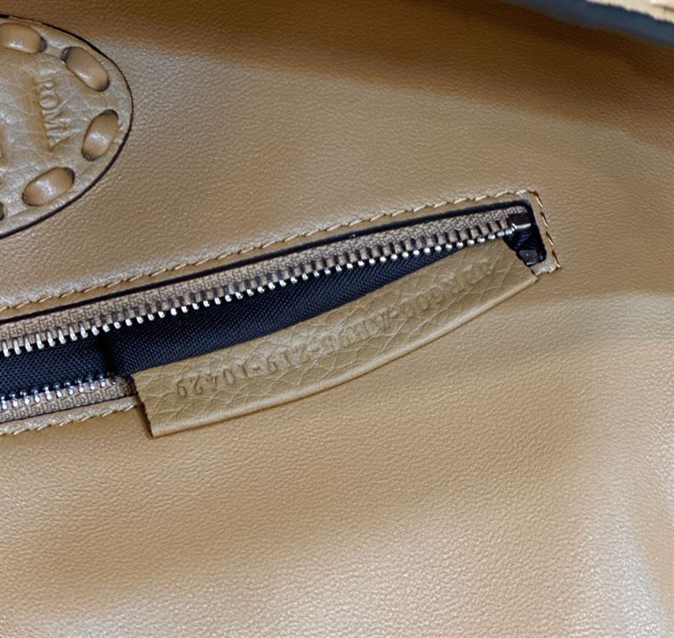 FENDI BAGUETTE BEIGE SELLERIA BAG WITH OVERSIZE TOPSTITCHING – F028