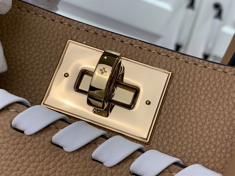 LOUIS VUITTON ON MY SIDE PM HIGH END LEATHERS – LW084