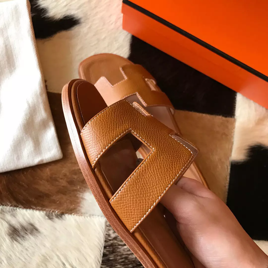 HERMES ORAN SLIDE SANDALS IN BROWN EPSOM CALFSKIN – HMSD071