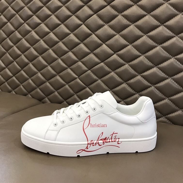 CHRISTIAN LOUBOUTIN LOW TOP SNEAKER – CLS022