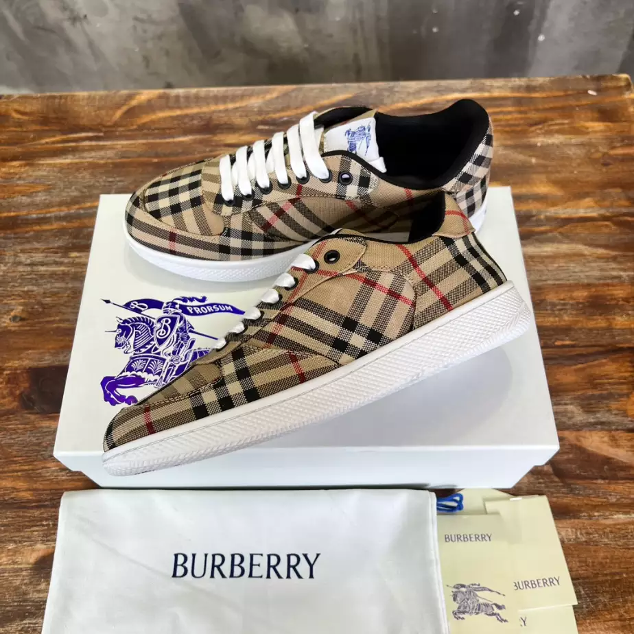 BURBERRY CHECK TERRACE SNEAKERS – BBR093