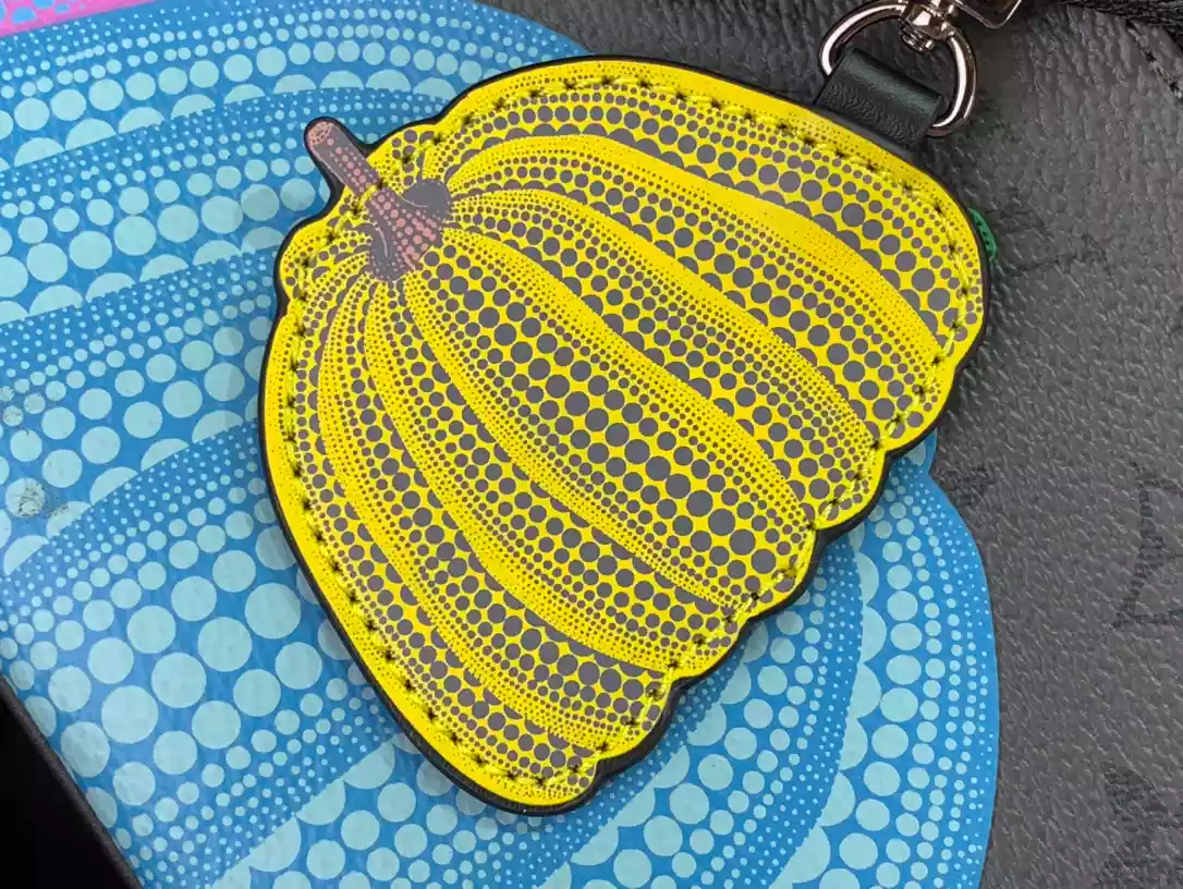 X YAYOI KUSAMA TRIO MESSENGER MONOGRAM PUMPKIN PRINT M46435 – LW269