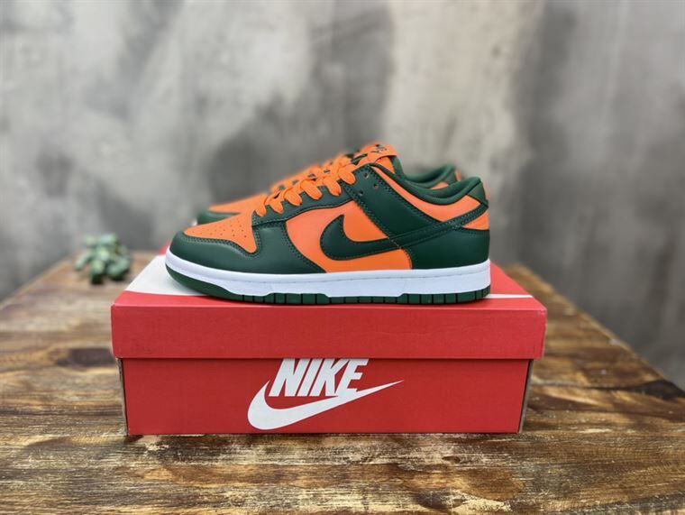 NIKE DUNK LOW MIAMI HURRICANES – NSN021