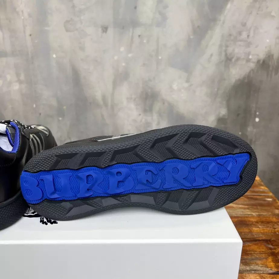 BURBERRY LEATHER AND CHECK TERRACE SNEAKERS – BBR084