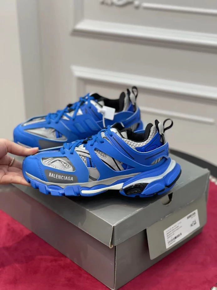 BALENCIAGA TRACK SNEAKER – BLA136