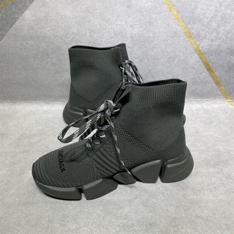 BALENCIAGA MEN’S SPEED 2.0 LACE-UP RECYCLED KNIT SNEAKER IN GREEN – BLA034