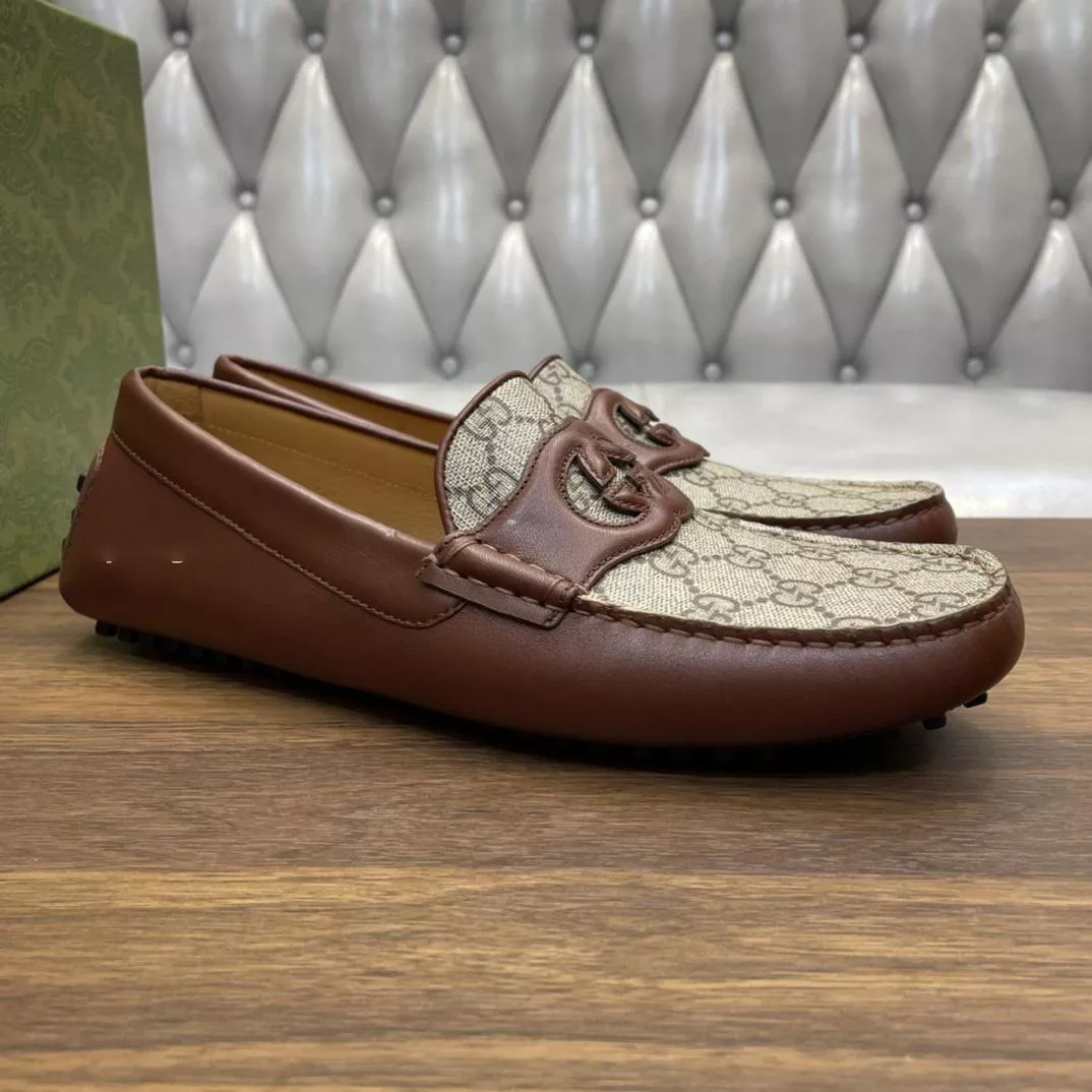 MEN’S INTERLOCKING G DRIVER BROWN LEATHER – GL105