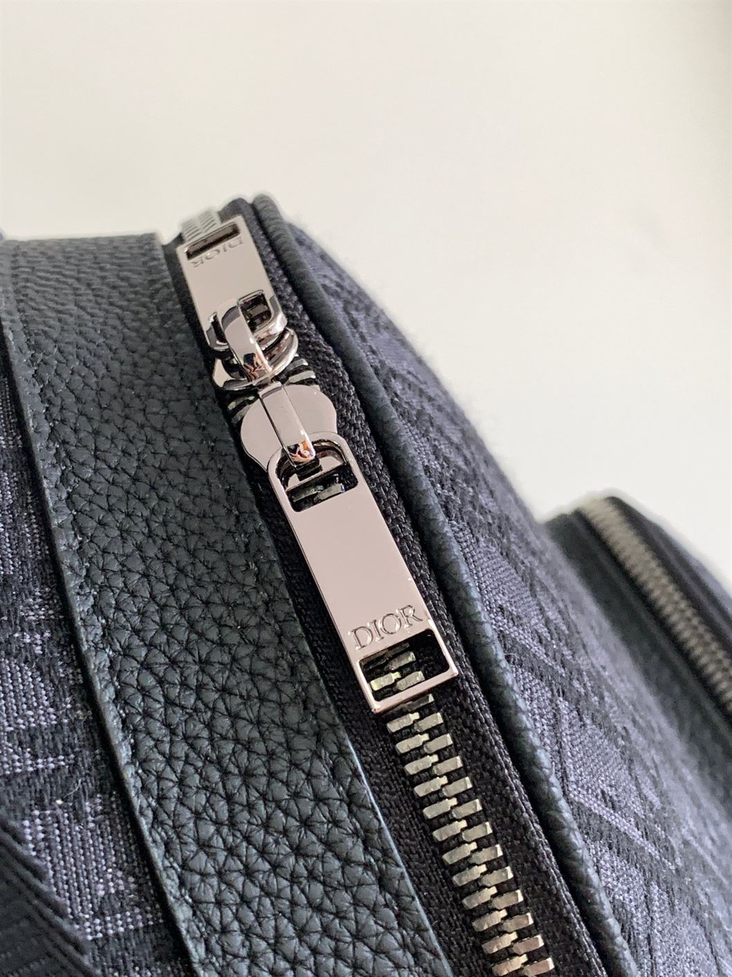 DIOR MINI RIDER SLING BAG – DIO043