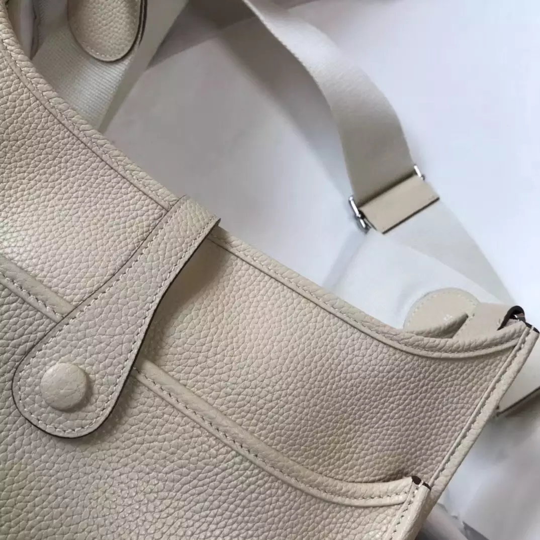 Hermes Evelyne III 29 PM Bag In Craie Clemence Leather – HW061