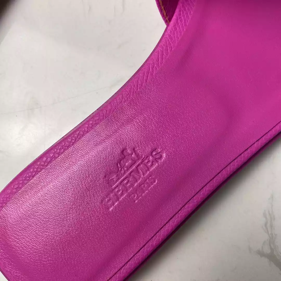 HERMES ORAN SLIDE SANDALS IN MAGNOLIA EPSOM CALFSKIN – HMSD081