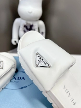PRADA SLIDES IN WHITE SOFT PADDED NAPPA LEATHER – PSD080
