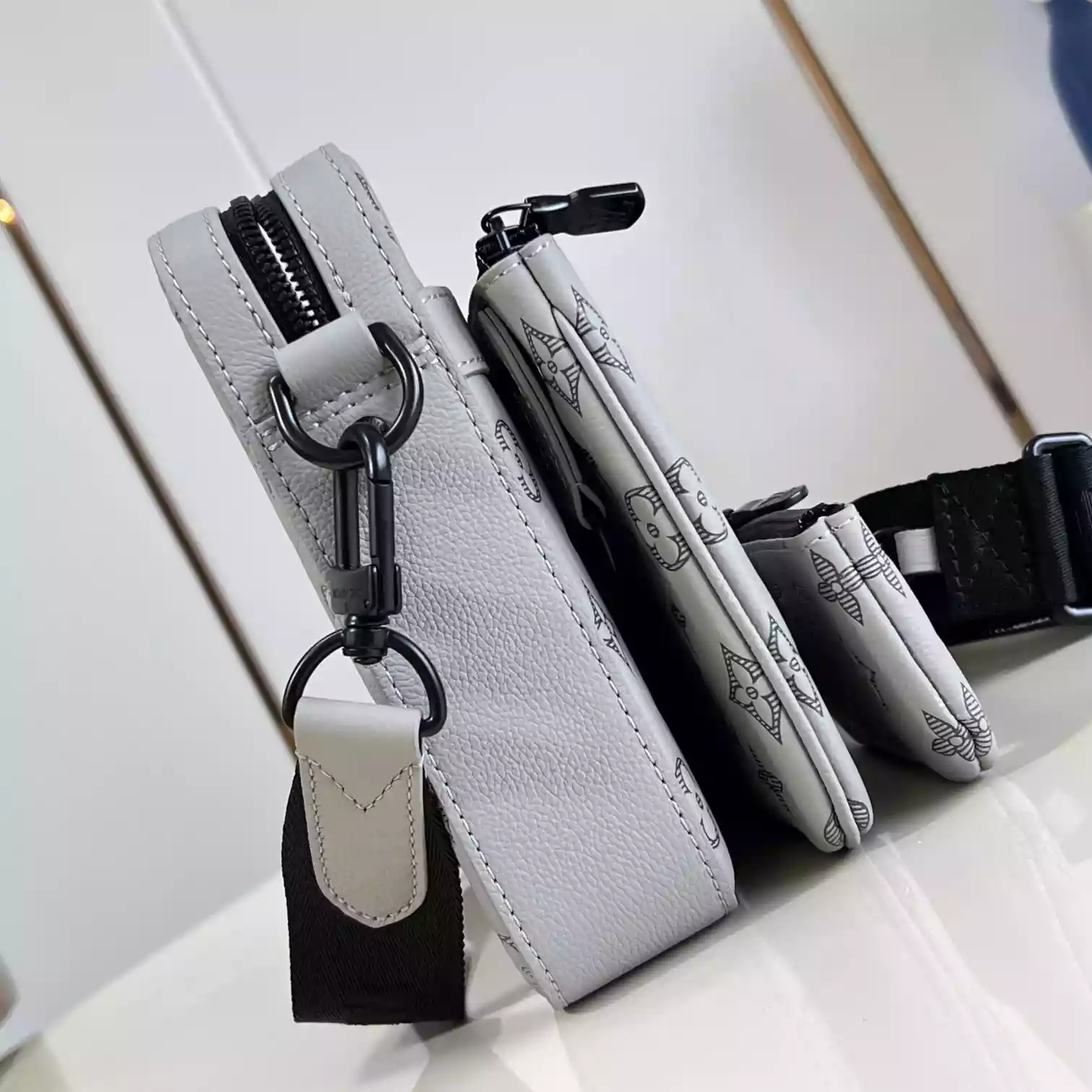 TRIO MESSENGER BAG GREY MONOGRAM SHADOW LEATHER M46603 – LW267