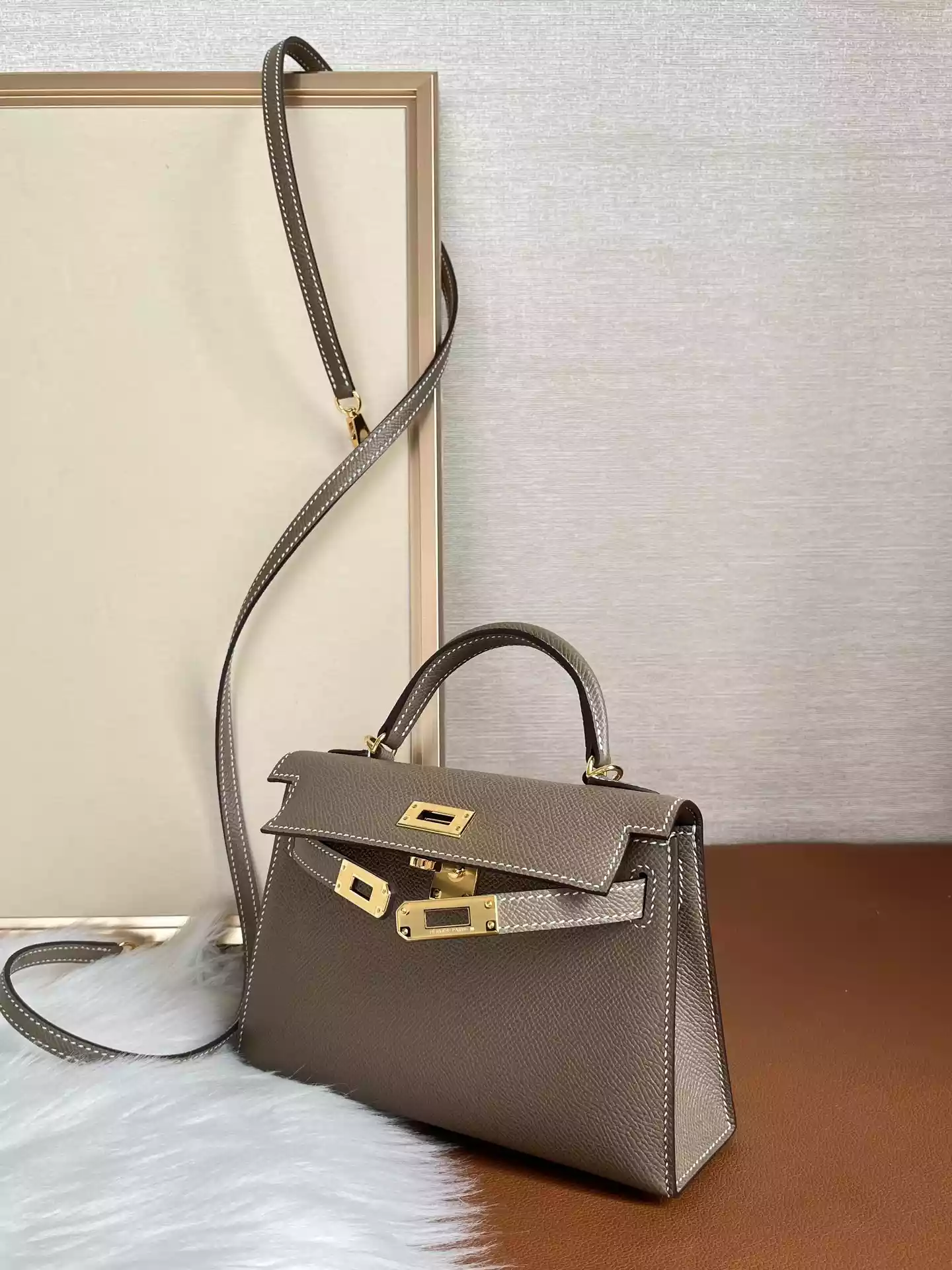 Hermes Mini Kelly 20 In Etoupe Epsom With Gold Hardware – HW192