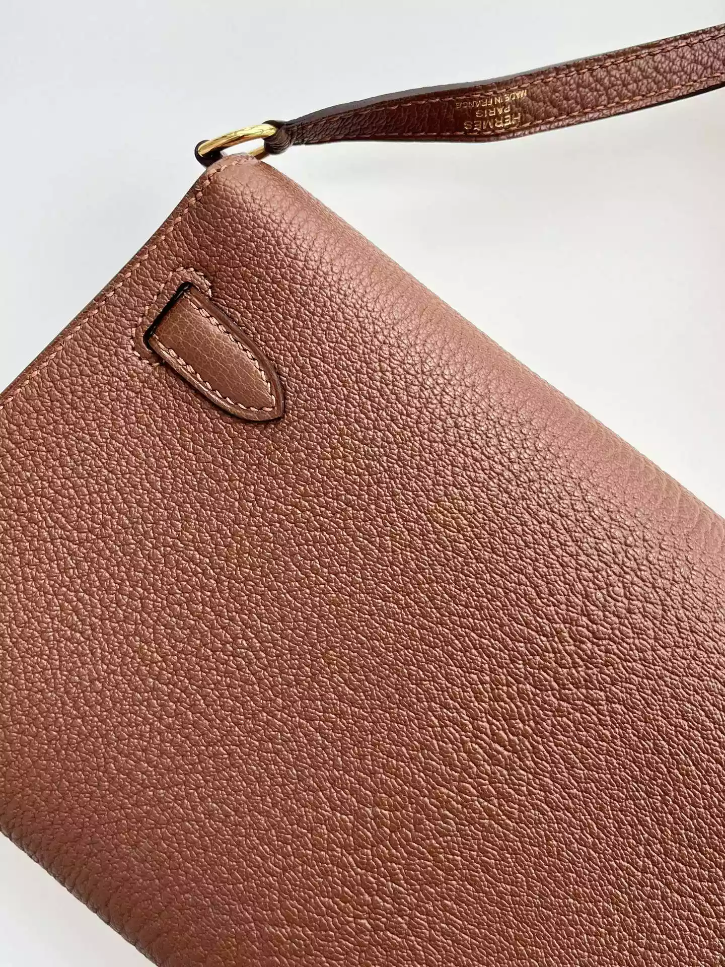 Kelly Classique To Go wallet – HW196