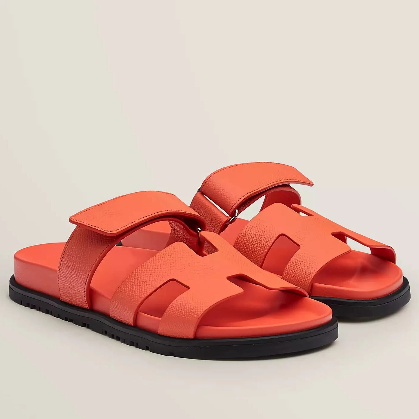HERMES MEN’S CHYPRE SANDALS IN ORANGE EPSOM CALFSKI – HMSD001