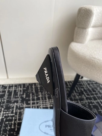 PRADA HEELED SLIDES 35MM IN BLACK SATIN – PSD066
