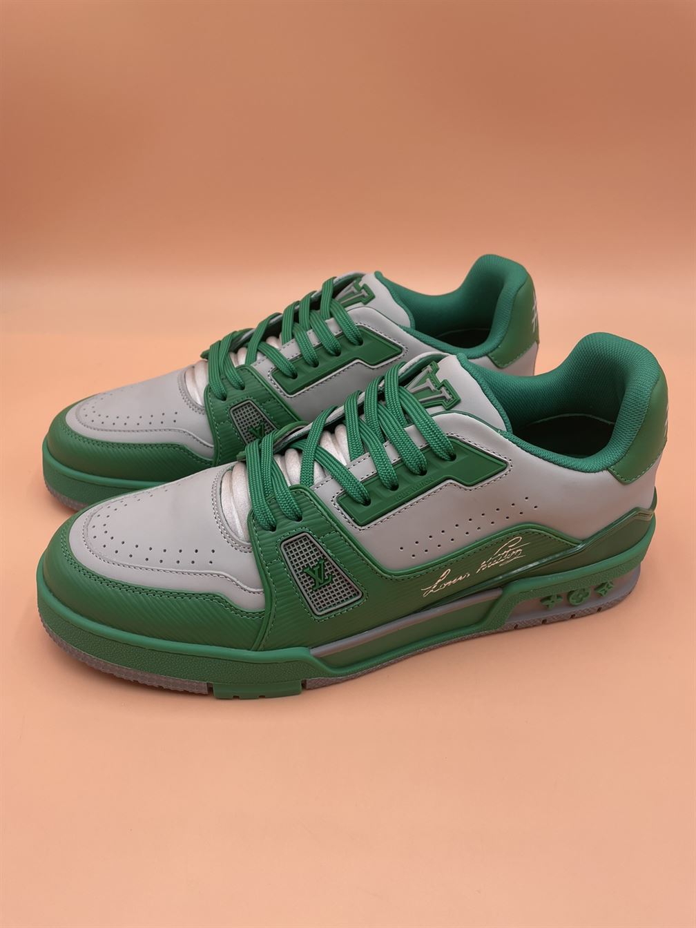 LOUIS VUITTON LV TRAINER SNEAKER – LVS060