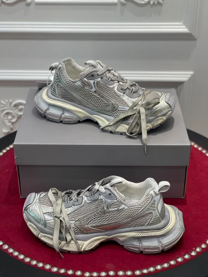 BALENCIAGA MEN’S 3XL SNEAKER – BLA117