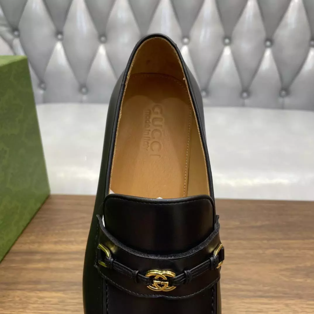 MEN’S LOAFERS WITH INTERLOCKING G – GL111