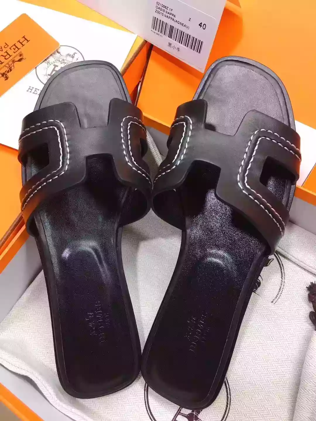 HERMES ORAN SLIDE SANDALS IN BLACK LEATHER WITH STITCHED – HMSD044