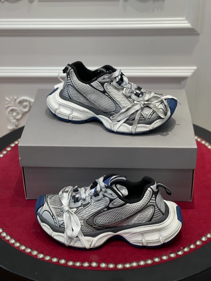 BALENCIAGA MEN’S 3XL SNEAKER – BLA122