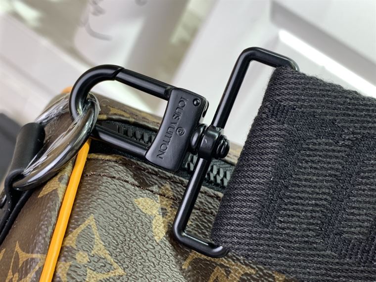 LOUIS VUITTON KEEPALL BANDOULIERE 55 – LVB053