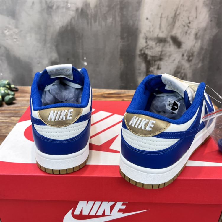 NIKE DUNK LOW KANSAS CITY RAYALS – NSN024