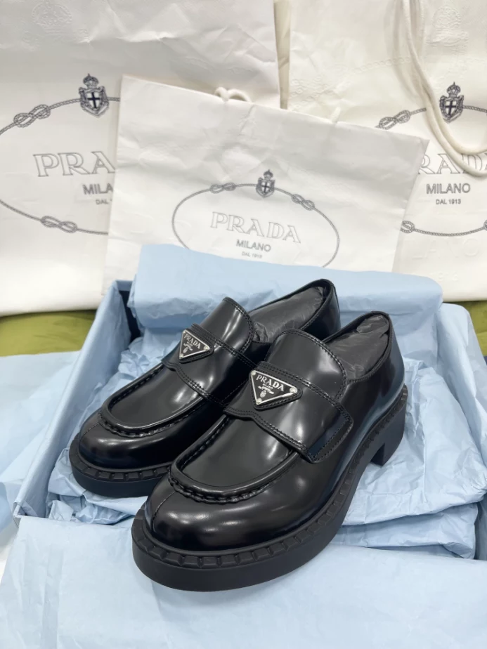 Prada Leather Loafers – PRL015