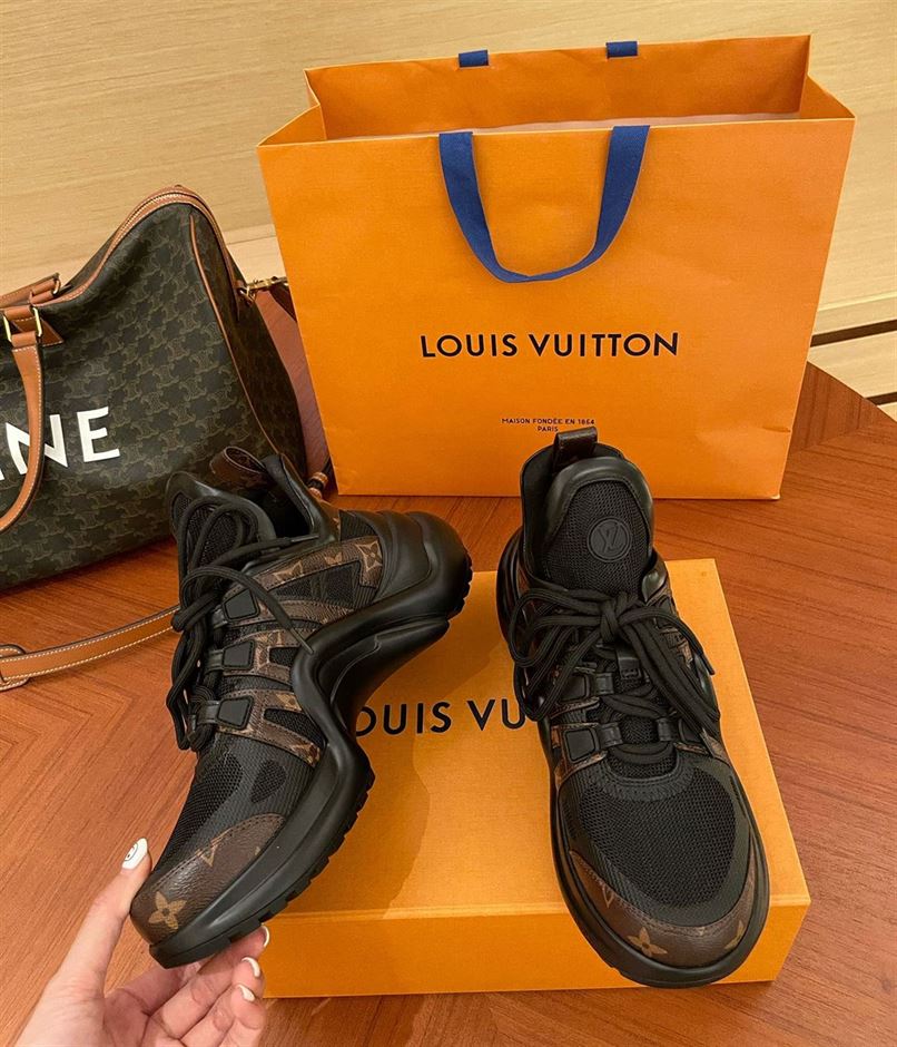 LOUIS VUITTON ARCHLIGHT TRAINERS – LVS098