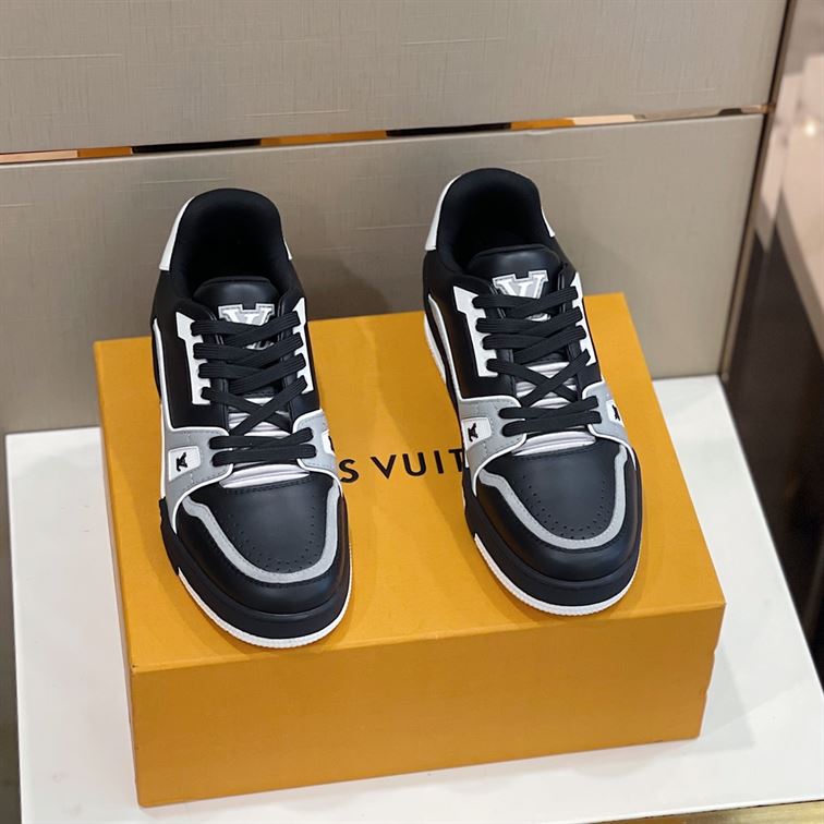 LOUIS VUITTON TRAINER SNEAKER – LVS080