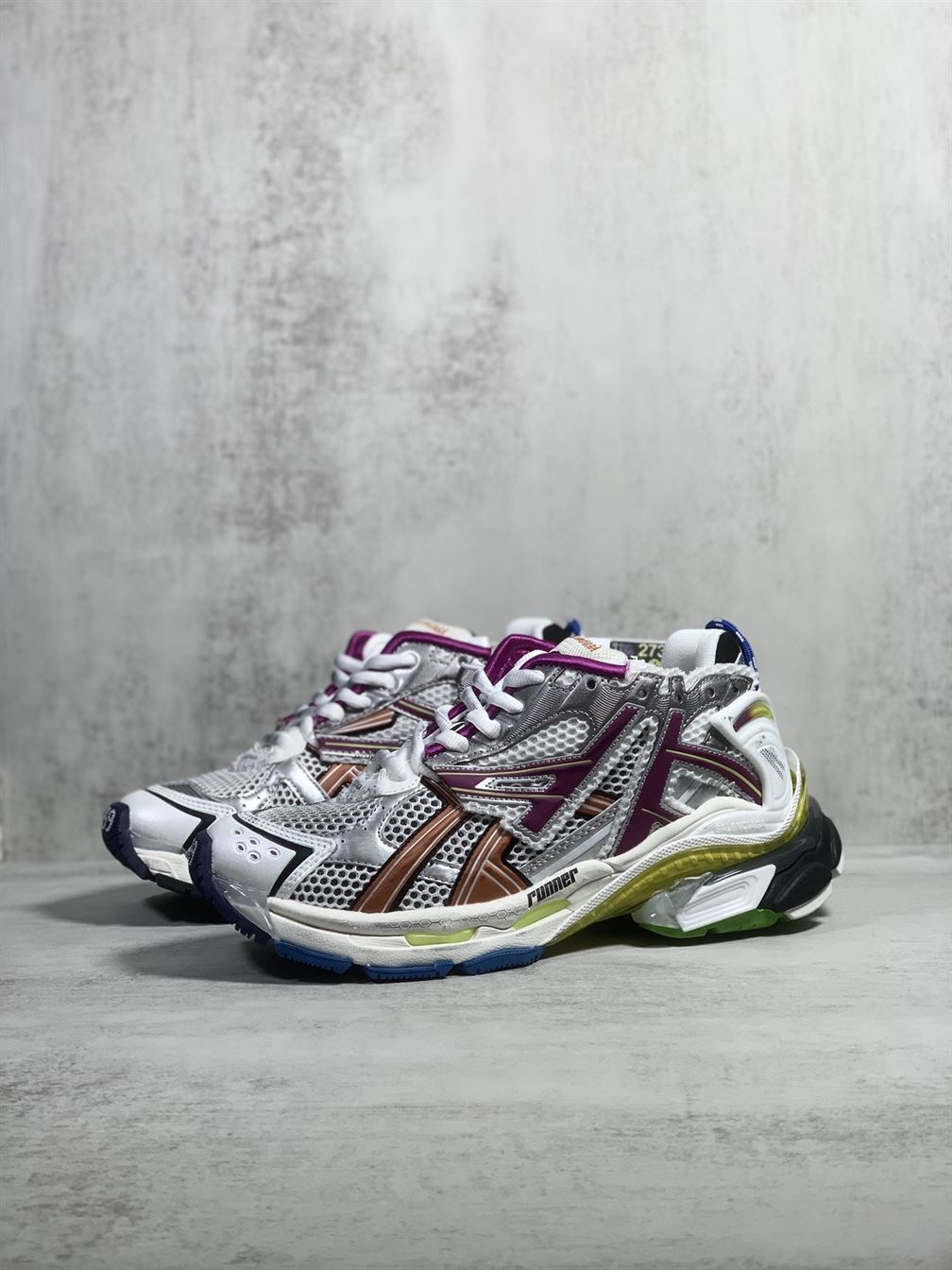 BALENCIAGA RUNNER SNEAKER – BLA026