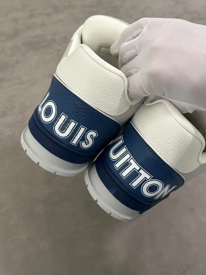 LOUIS VUITTON TRAINER SNEAKER – LVS246