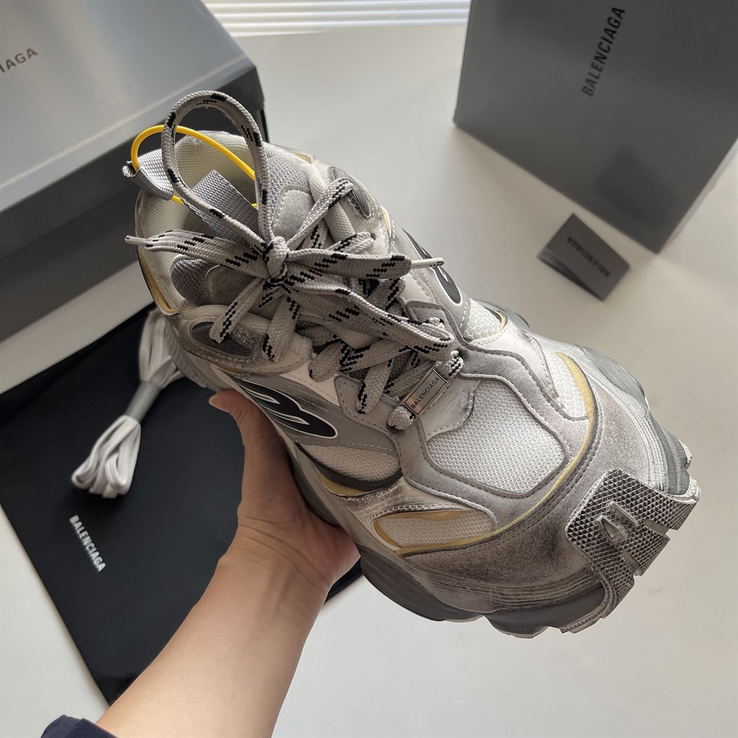 BALENCIAGA CARGO SNEAKER GREY – BLA093