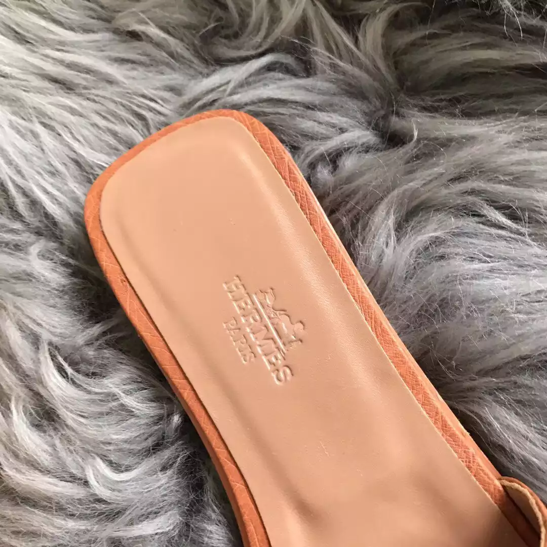 HERMES ORAN SLIDE SANDALS IN BROWN OSTRICH LEATHER – HMSD077