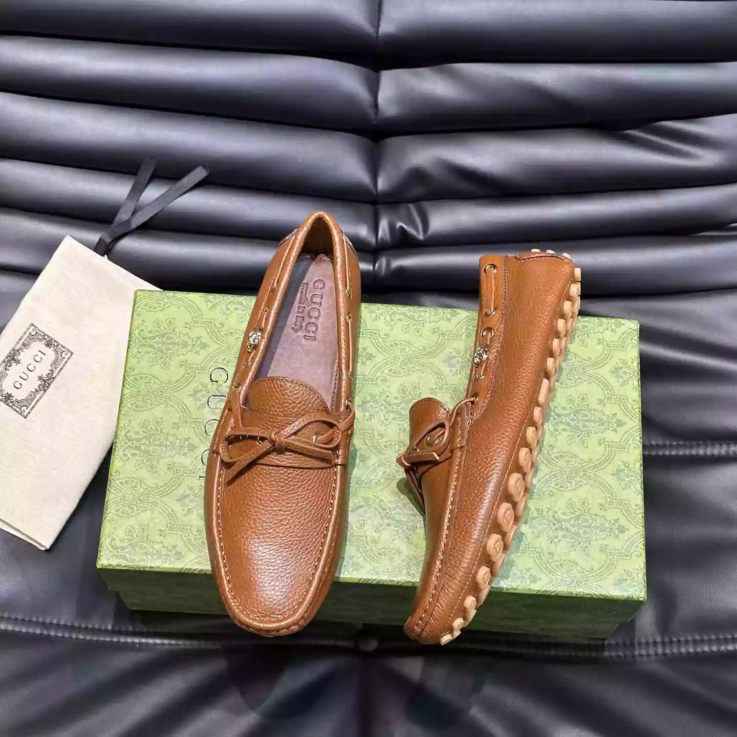 MEN’S DRIVER WITH INTERLOCKING G IN BROWN – GL103