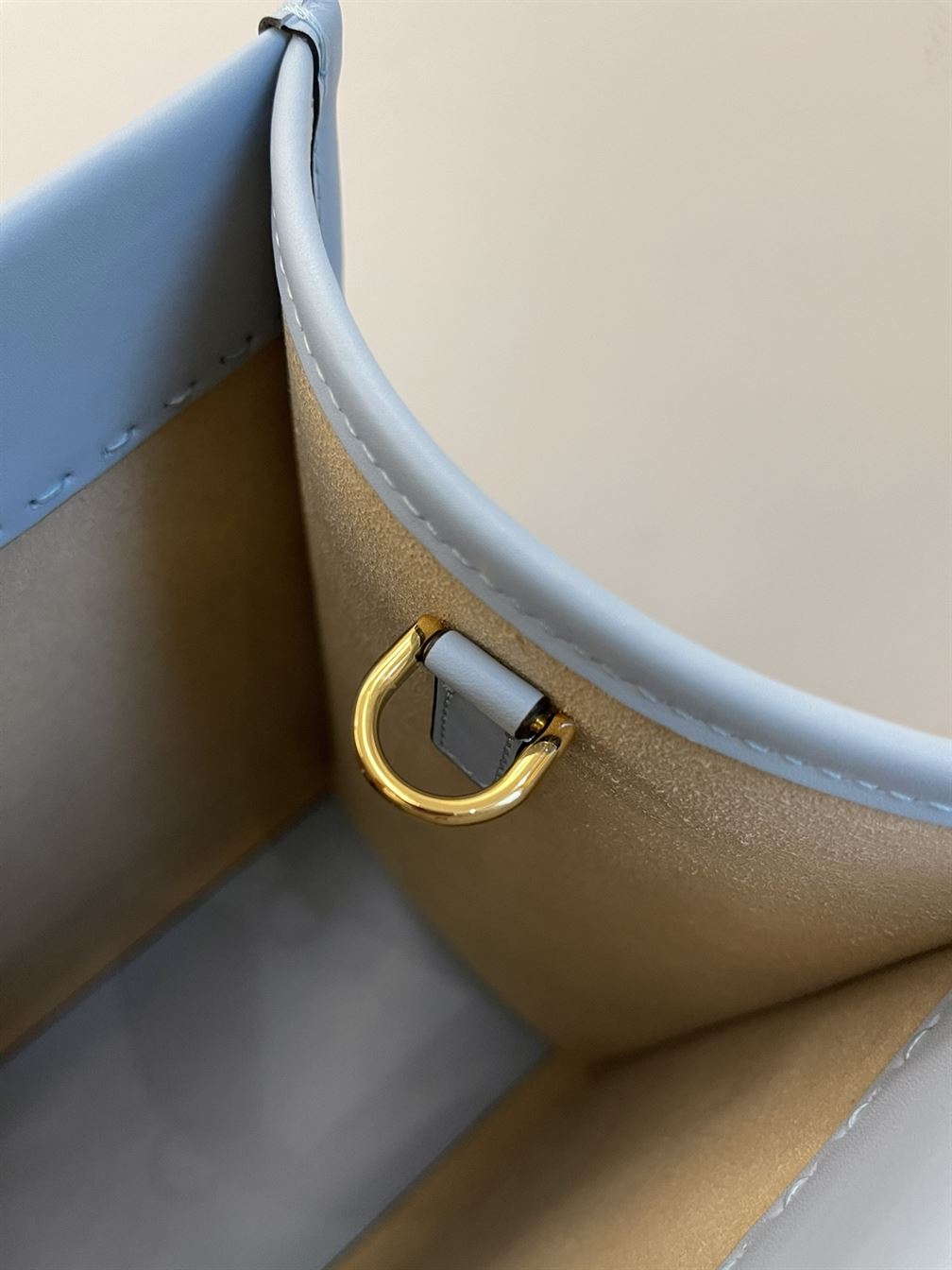 FENDI SUNSHINE MEDIUM LIGHT BLUE LEATHER SHOPPER – F021