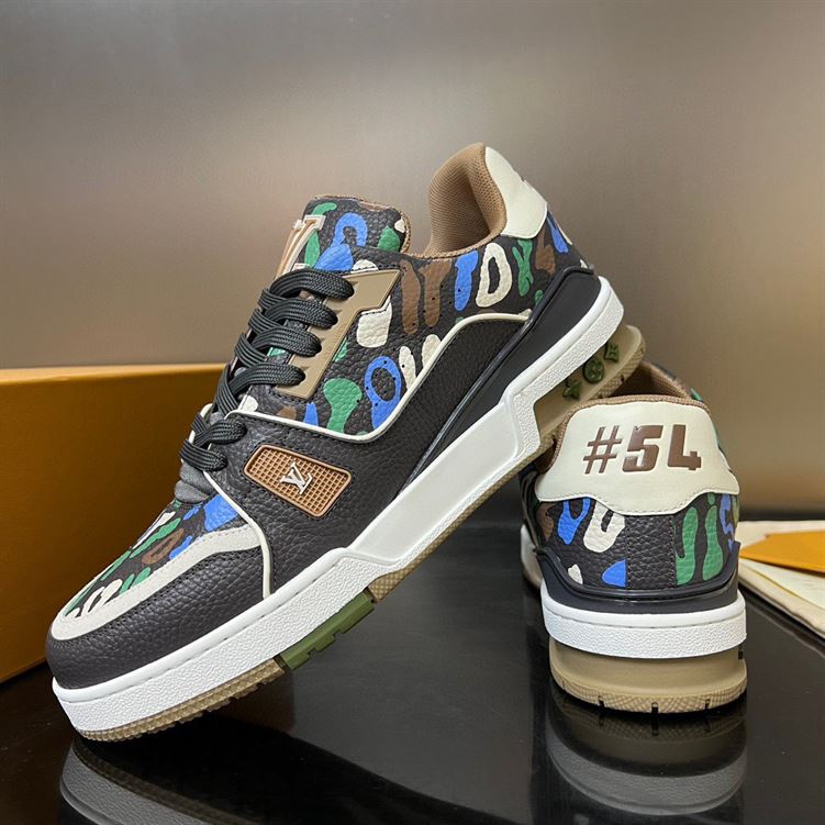 LOUIS VUITTON TRAINER SNEAKER IN KHAKI – LVS145