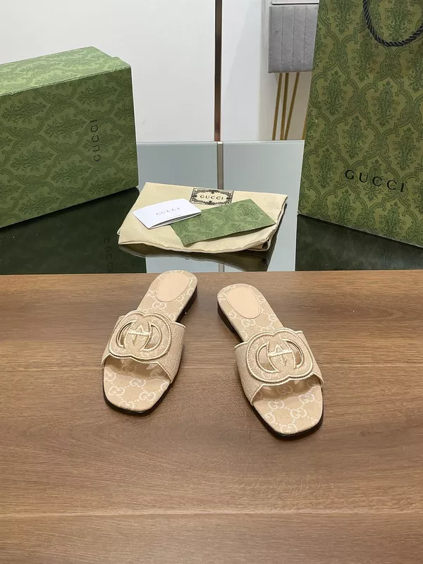 GUCCI WOMEN’S SLIDE SANDAL – GSL076