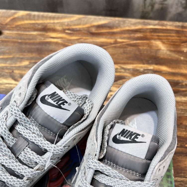 NIKE SB DUNK LOW ‘LONDON’ – NSN006