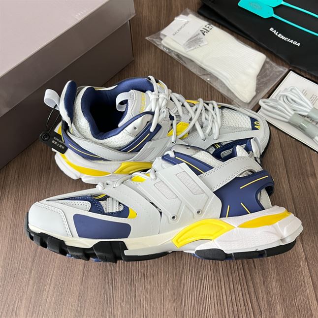 BALENCIAGA TRACK SNEAKER – BLA090