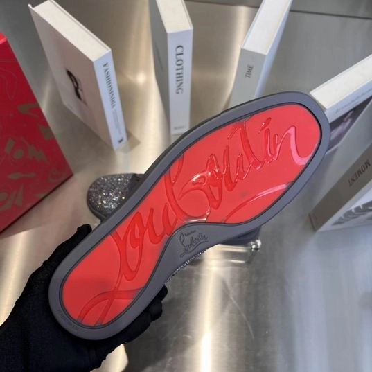 Christian Louboutin High-Top Sneaker – CLS064