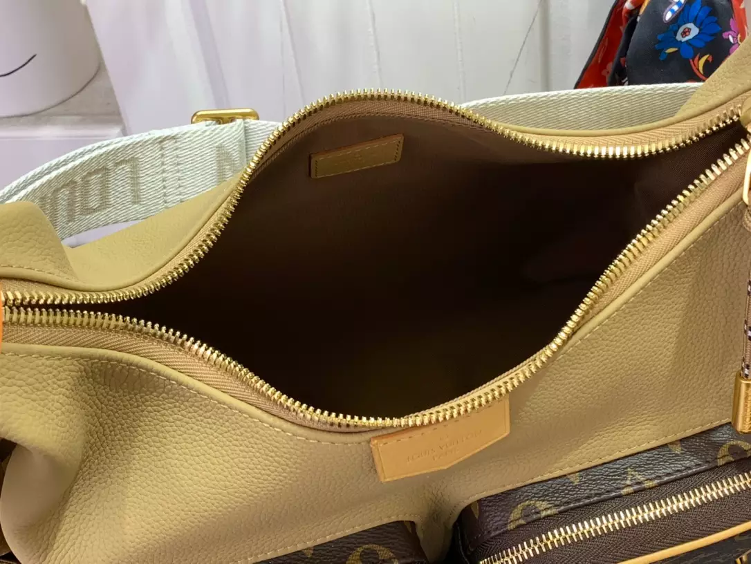 LV Hobo Cargo Bag in Beige Cowhide Leather and Monogram Coated Canvas – LW167