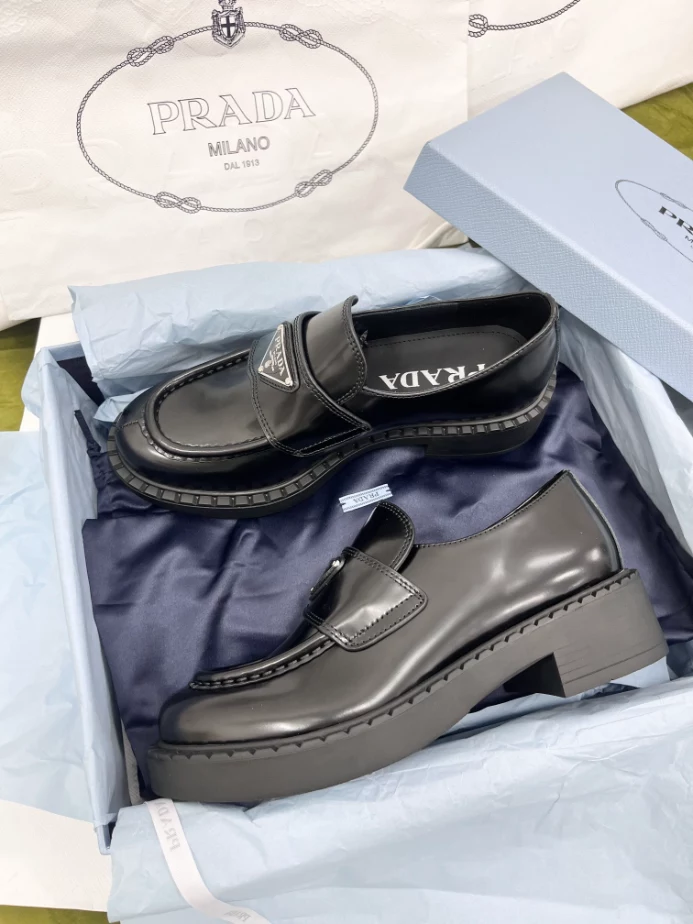Prada Leather Loafers – PRL015