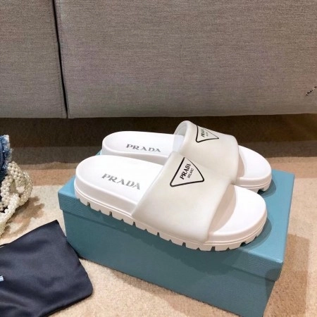 PRADA WHITE LEATHER SLIDES WITH PRINTED TRIANGLE LOGO – PSD089
