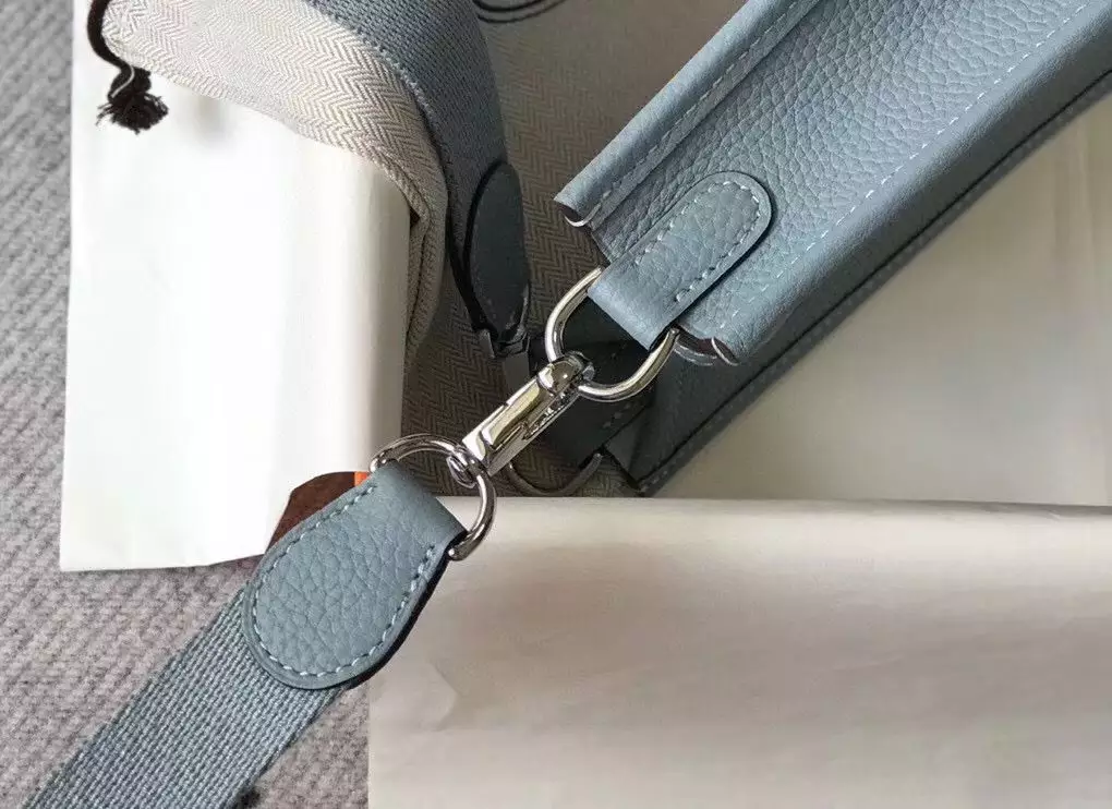 Hermes Evelyne III TPM Bag In Blue Lin Clemence Leather – HW049