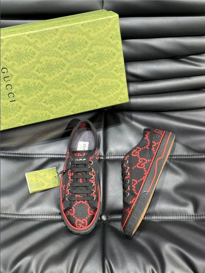 GUCCI TENNIS 1977 SNEAKER – GCC296