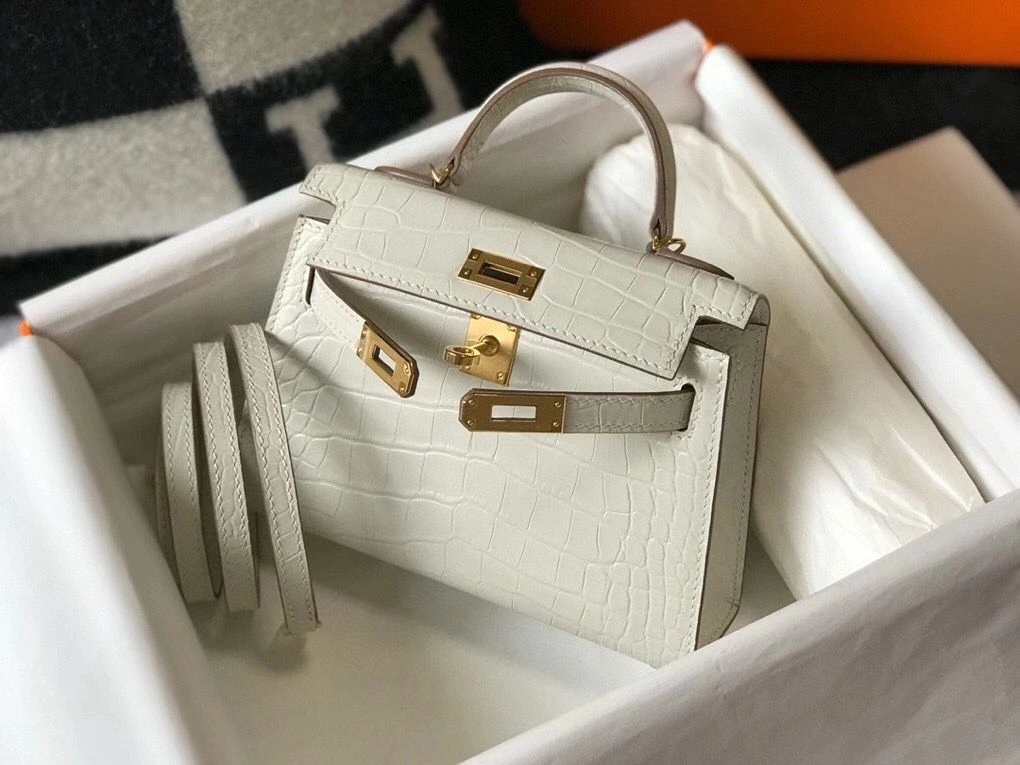 Hermes Kelly Mini II Bag In Beton Embossed Crocodile Leather – HW135